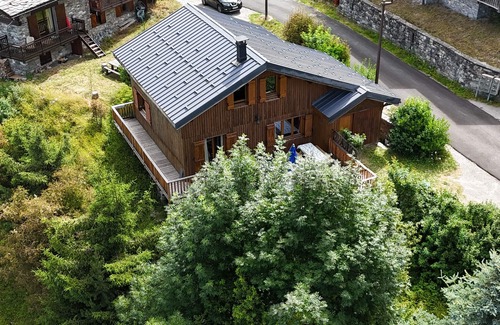 Arc-1800 Chalet De Esquí | Friendly 100m2 chalet for 8 people located 1km from the center of Les Arcs 1800.