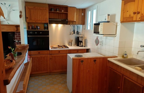 Luz-Saint-Sauveur Casa | Friendly, sunny house, conveniently located in the village.