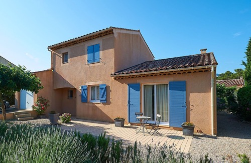 Nans-les-Pins Villa | Villa con lavavajillas, en un entorno verde