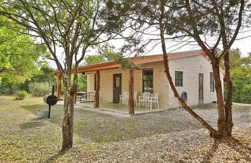 Concan Cabina | Frio Acres Cabin # 2