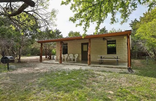 Concan Cabina | Frio Acres Cabin # 5