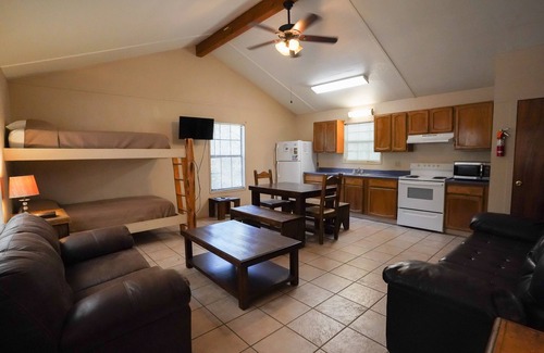 Sabinal Cabina | Frio Country Resort - Within walking distance to the Frio River!