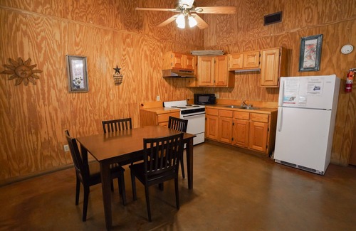 Sabinal Cabina | Frio Country Resort - Within walking distance to the Frio River!