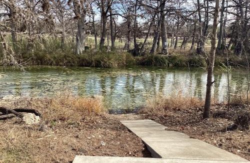 Concan Casa | Frio Ridge Retreat
