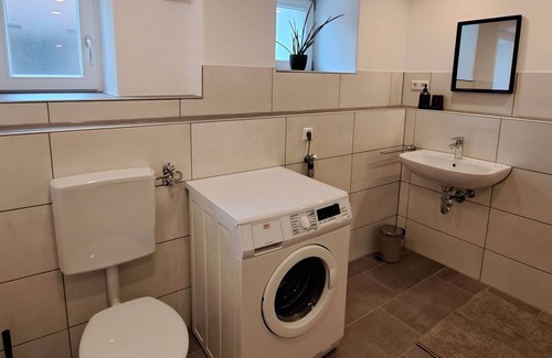 Gemarkung Daugendorf Apartamento | Frisch Renovierte Ferienwohnung mit Altbaucharme in Altem Bauernhaus