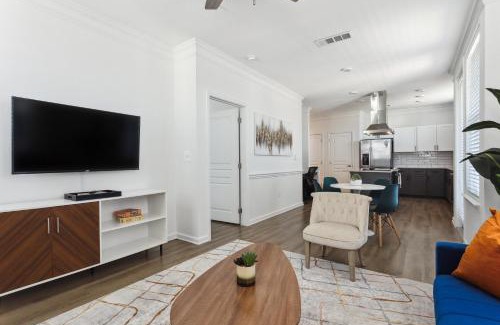 Frisco Apartamento | Frisco Business Class, Modern Executive Suite