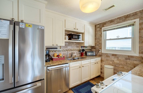 Brigands' Bay Cabaña | Frisco Coastal Paradise w/ Boat Dock & Water Views