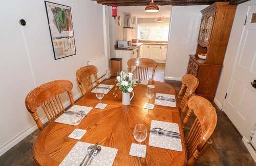 Dolgellau Cabaña | FRO AWEL, family friendly, character holiday cottage in Dolgellau