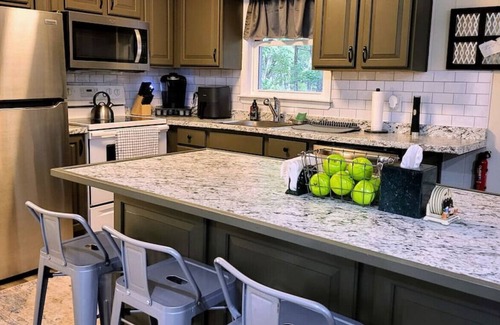 Briar Crest Woods Casa | Frolic in Fern l Enclosed Deck, Bar, Ski Access