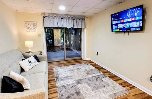 Briar Crest Woods Casa | Frolic in Fern l Enclosed Deck, Bar, Ski Access