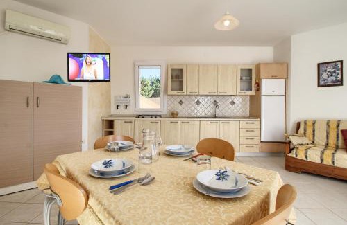 Posto Vecchio Apartamento | Front Beach Posto Vecchio by LoveSud