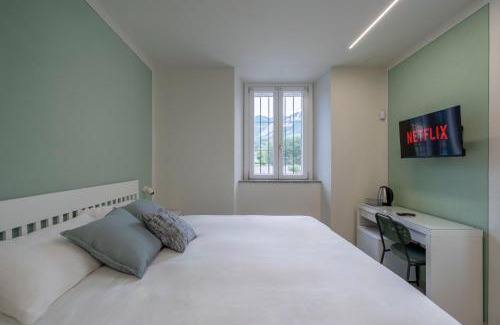 Olginate Apartamento | Front Lake Como - 3 Bedrms with AC, Free Parking and Wifi