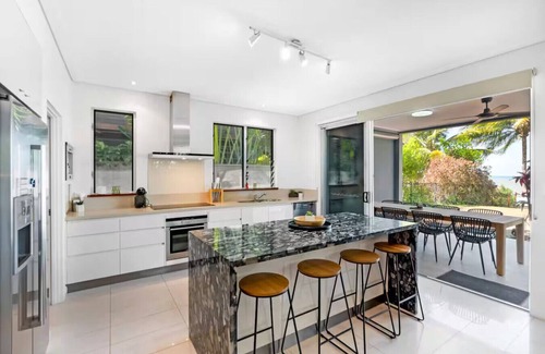 Trinity Beach Casa | Front Row to Paradise