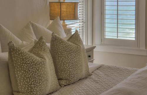 Seacrest Casa | Front Row