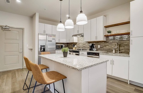 Forest Park Apartamento | Frontdesk | 1 BR Apt close to Legion Field Stadium