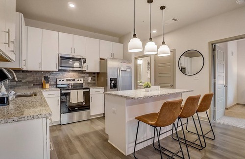 Forest Park Apartamento | Frontdesk | 1 BR Apt near Botanical Gardens