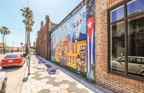 Historic Ybor Apartamento | FRONTDESK 1910 E 7th Ave Apts Historic Ybor Tampa