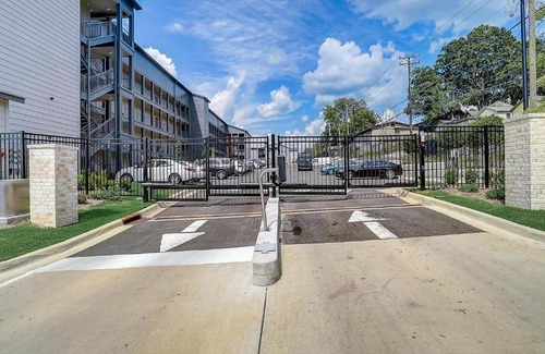 Forest Park Apartamento | FRONTDESK Axel Row Apts Avondale Birmingham