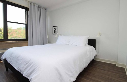 Indian Village Apartamento | Frontdesk | First-Class Studio Apt in Hyde Park
