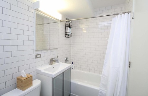 Indian Village Apartamento | FRONTDESK Modern Studio Apt in East Hyde Park