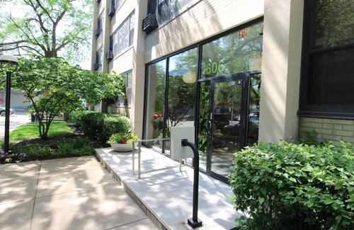 Indian Village Apartamento | FRONTDESK Modern Studio Apt in East Hyde Park