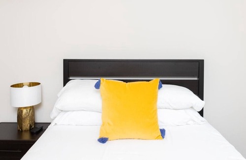 Kenwood Apartamento | Frontdesk | Open 1 BR Apt 6 miles to Downtown