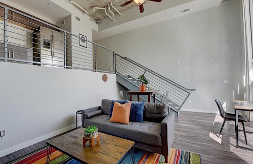 West Campus Apartamento | FRONTDESK Pointe on Rio Apts West Campus Austin