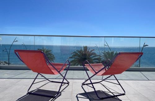 Marina Apartamento | Fronte mare alba chiara - Houses & Flats