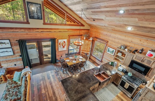 Coram Cabina | Frontier Cabin, 7 min to Glacier, Fire Pit