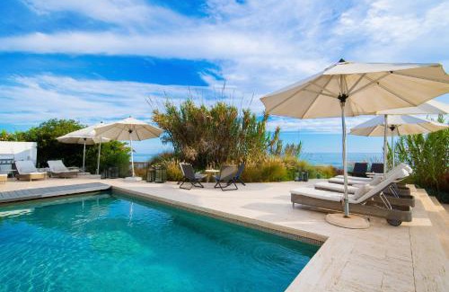 Urbanizacion Costabella Apartamento | Frontline 6 BDRM Luxury Villa w Beach Access