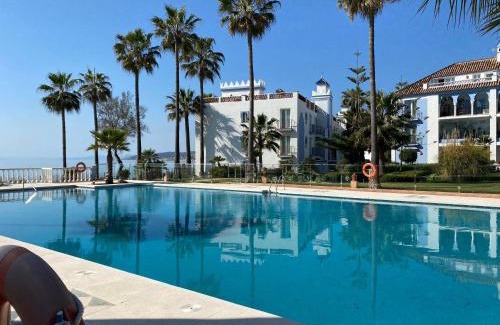 Bahia de Casares Apartamento | Frontline Beach Apartment, La Perla de la Bahia, Bahia de Casares - Estepona