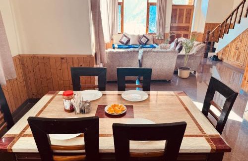 Manali Chalet De Esquí | Frostvale Private 3 Bedroom Cottage