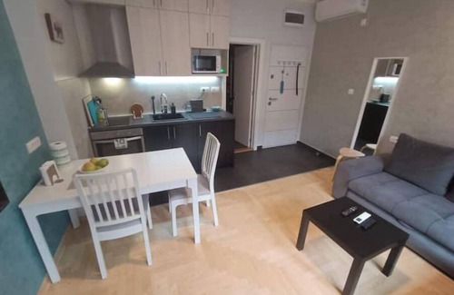 Savamala Apartamento | Sinatra place with a private balcony