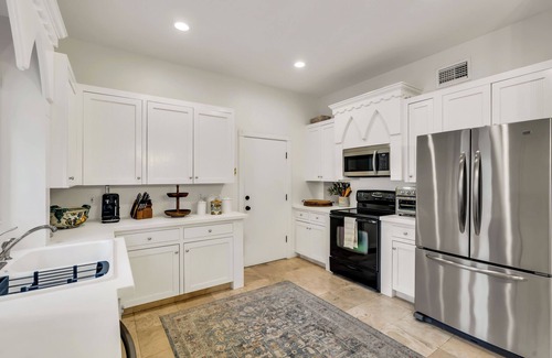 Indian Beach Sapphire Shores Casa | Fruit and Botanical Garden Estate 2 miles to downtown EV