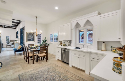 Indian Beach Sapphire Shores Casa | Fruit and Botanical Garden Estate 2 miles to downtown EV