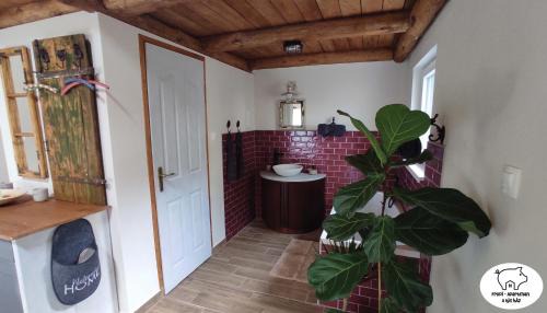 Ostoros Apartamento | FruPi Apartmanok - A kis ház