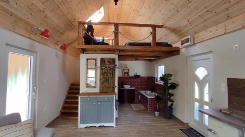 Ostoros Apartamento | FruPi Apartmanok - A kis ház