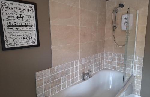 Scarborough Casa | Fryers Cottage 3 Bedroom Sleeps 6 Cottage