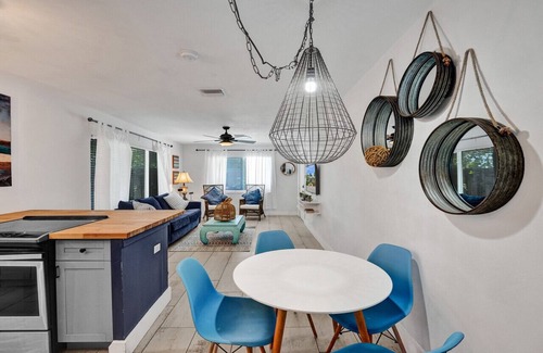 Lake Ridge Apartamento | Ft. Lauderdale Beach Artistic Oasis w/ BBQ