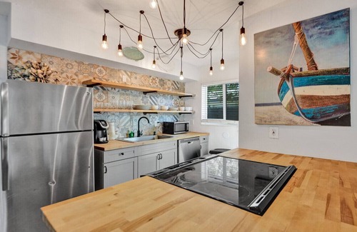 Lake Ridge Apartamento | Ft. Lauderdale Beach Artistic Oasis w/ BBQ