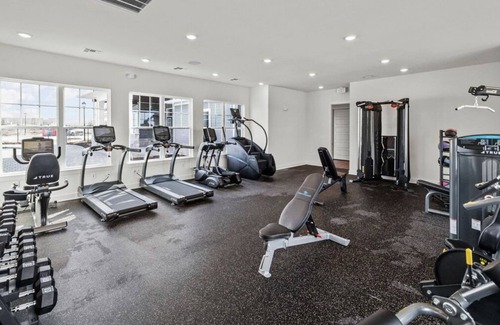 Fort Worth Apartamento | FtWorth NR DFW airport Wifi gym pool 1/1 Garage