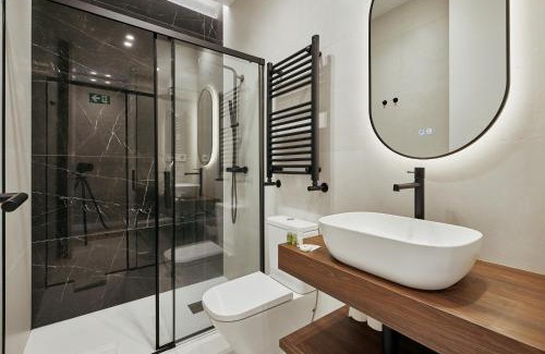 Trafalgar Casa | Fuencarral Living 7BR 7BH