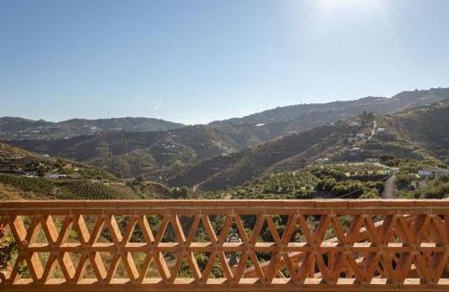 Frigiliana Casa | Fuente luz cottage