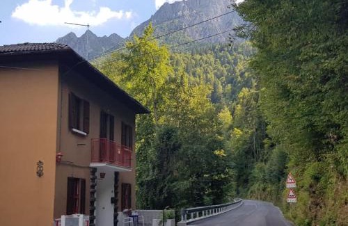 Zambla Alta Casa | Fuga in montagna Casa indipendente mezzo montagna con barbecue