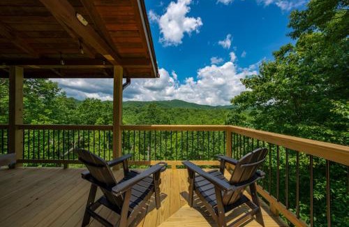 Black Mountain Casa | Fuji Falls Cabin