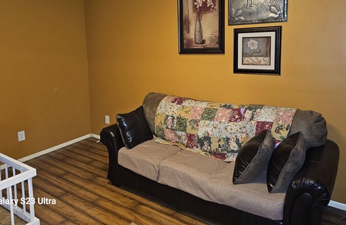 Town of Scriba Apartamento | Full basement apartment.