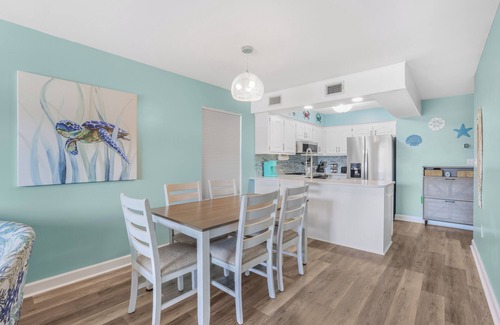 Gulf Shores Casa | Full Duplex - Prime Spot! Walk to Beach, Shops