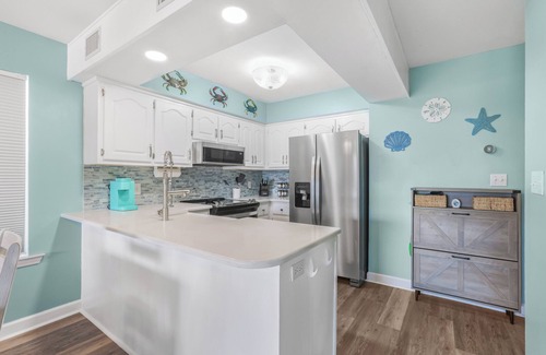 Gulf Shores Casa | Full Duplex - Prime Spot! Walk to Beach, Shops