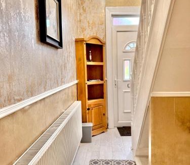 Manchester Casa | Full Home in Moss Bank, Crumpsall, Manchester