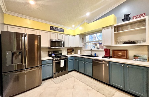 Fernandina Beach Casa | Full HOME with hot tub! Enjoy your stay at The Salty Dog!